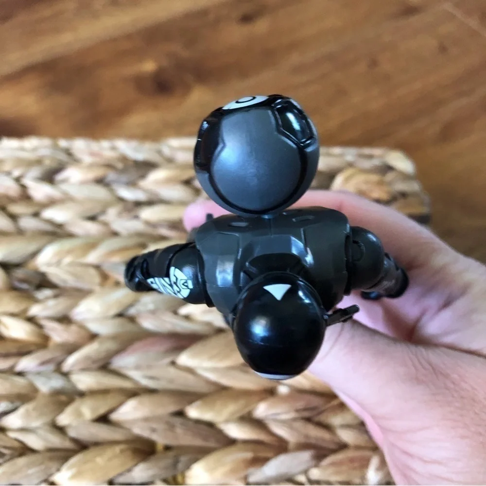 Fortnite 8-ball collectable figure